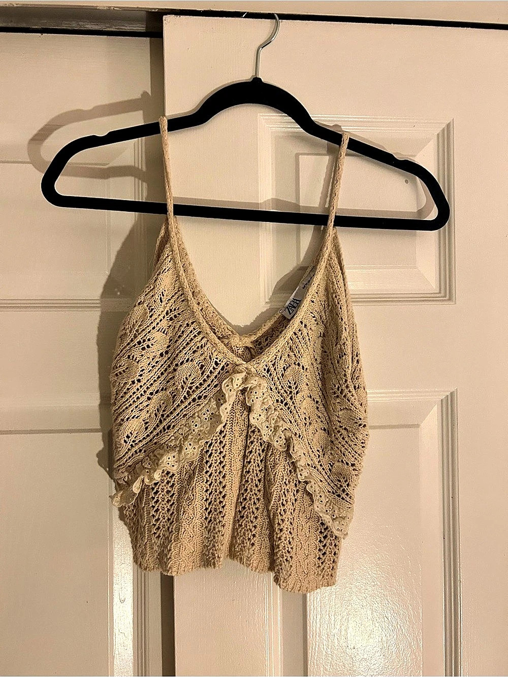 Zara Crochet Lace Trim Camisole in Beige Size XS Like New 100% cotton